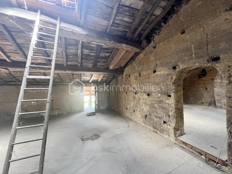 Appartement - 120 m² - 1 pièce