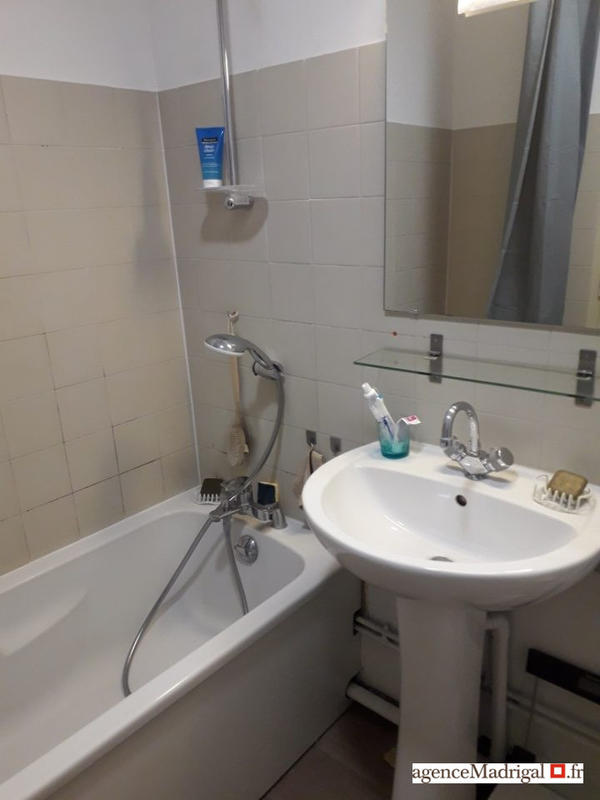 Appartement - 82 m² - 3 pièces