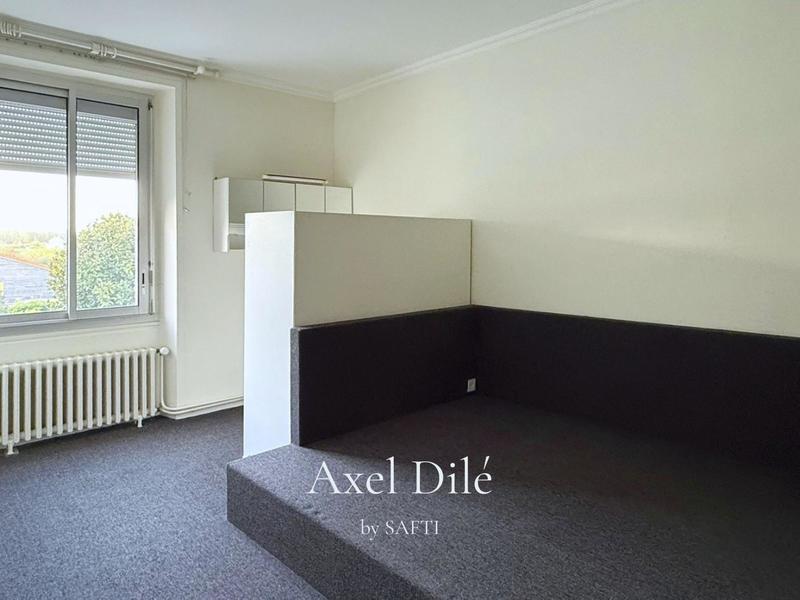 Maison - 214 m² - 8 pièces