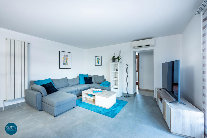 Maison - 180 m² - 8 pièces