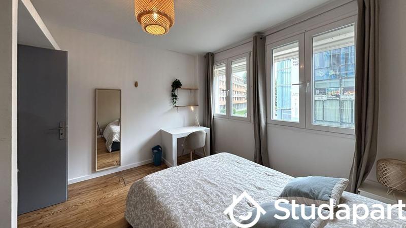 Chambre - 67 m² - 1 pièce