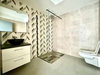 Appartement - 97 m² - 4 pièces