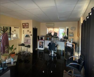 Local commercial - 126 m² - 5 pièces