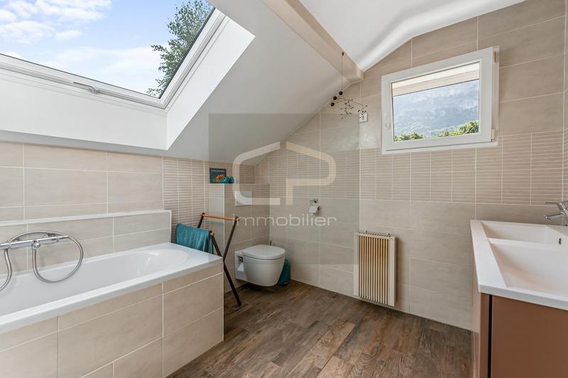 Maison - 142 m² - 6 pièces