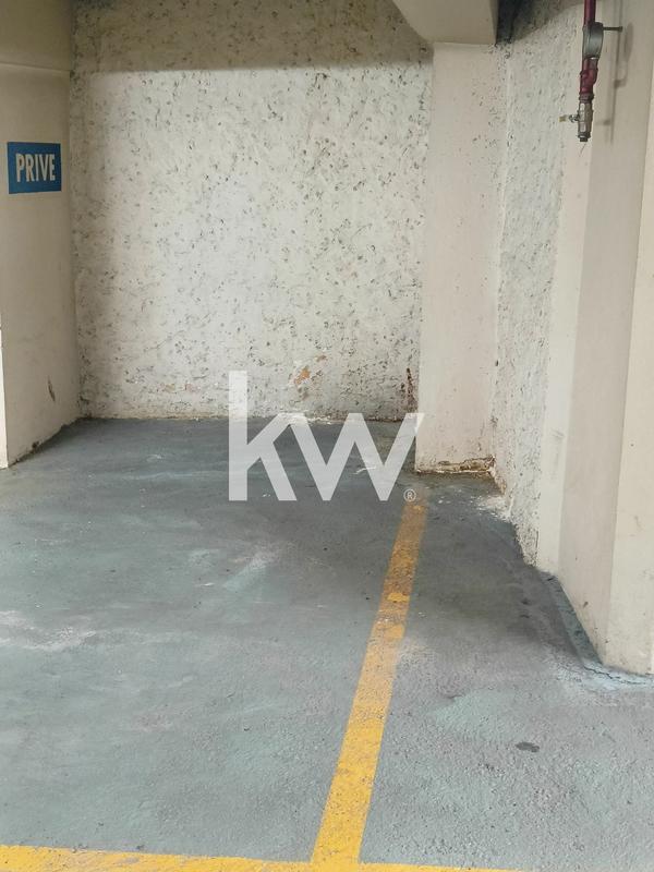 Parking / Garage - 12 m²