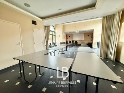 Maison - 570 m² - 16 pièces