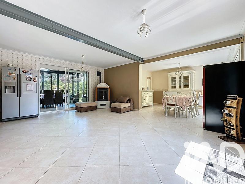 Maison - 184 m² - 9 pièces