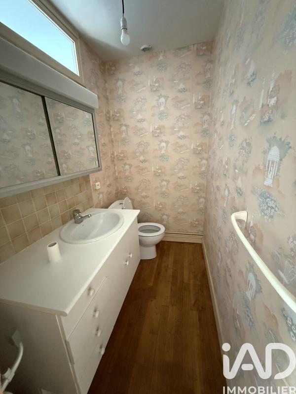 Maison - 213 m² - 9 pièces