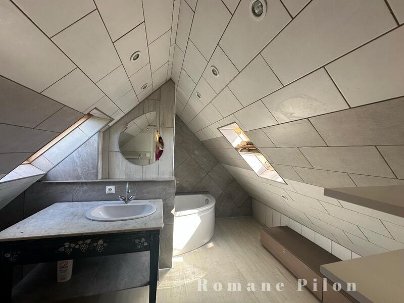 Maison - 96 m² - 6 pièces