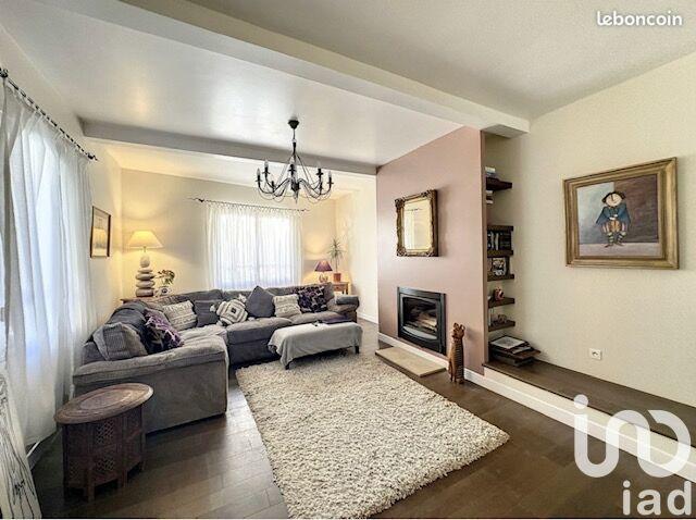 Maison - 189 m² - 8 pièces