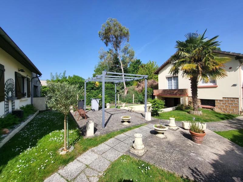 Maison - 171 m² - 6 pièces