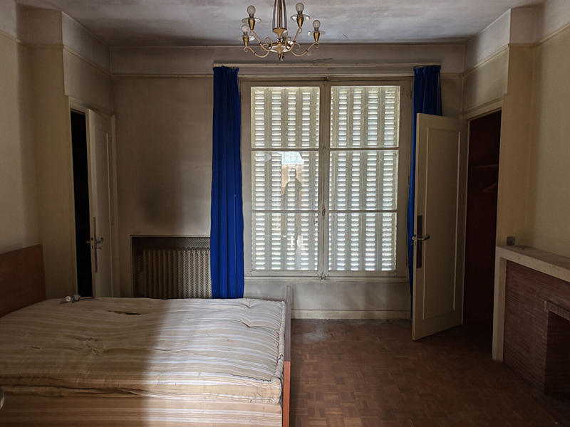 Maison - 235 m² - 9 pièces