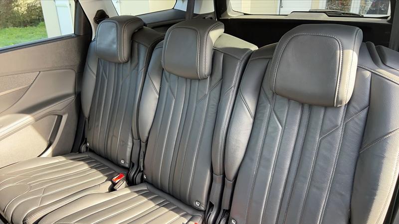 Peugeot 5008 II 2.0 BlueHDi 180 Eat8 Allure Business