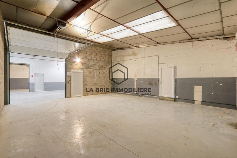 Local d'activité / Entrepôt - 70 m² - 1 pièce