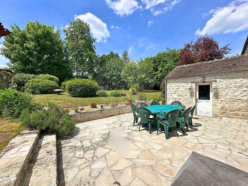 Demeure - 226 m² - 9 pièces