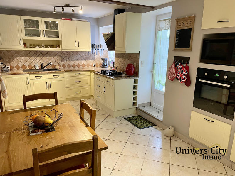 Maison - 95 m² - 4 pièces