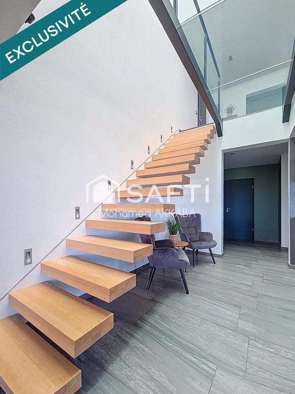 Maison - 260 m² - 9 pièces