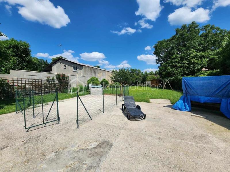 Maison traditionnelle - 208 m² - 8 pièces