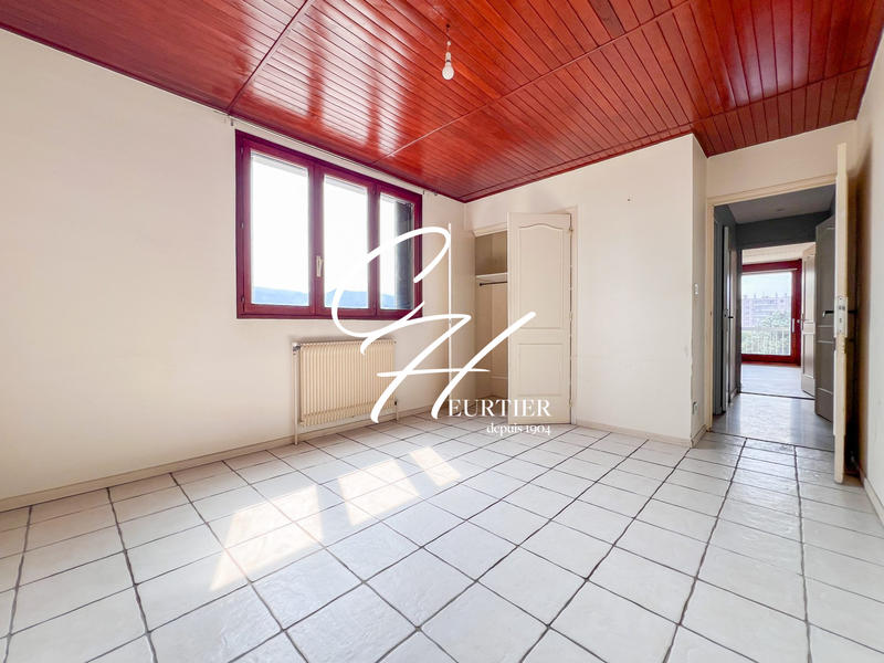 Appartement - 86 m² - 4 pièces