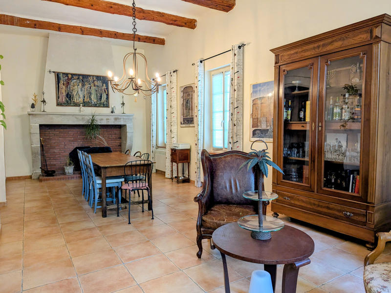 Maison - 300 m² - 10 pièces