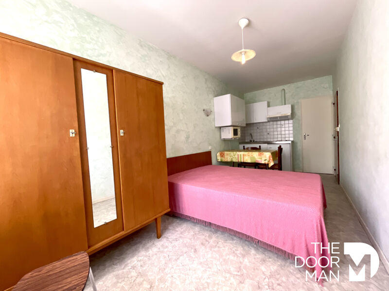 Immeuble - 230 m² - 14 pièces