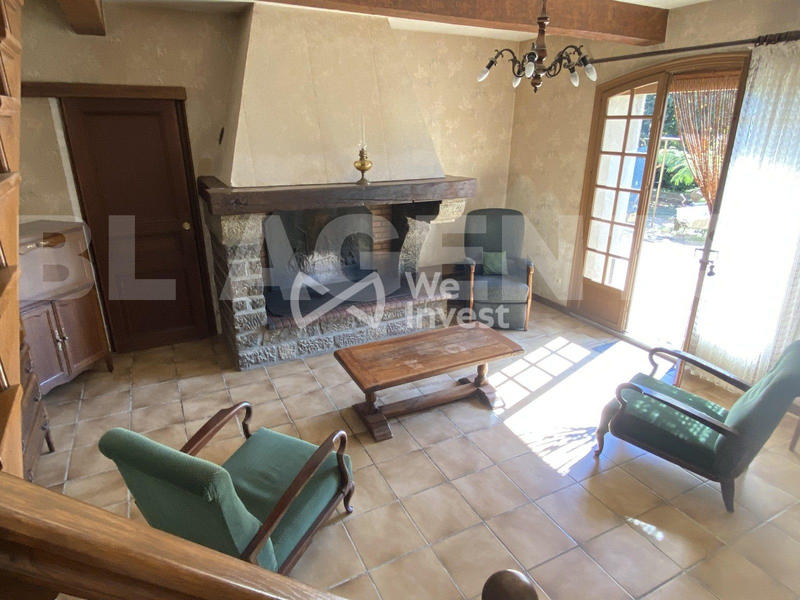 Maison - 198 m² - 8 pièces