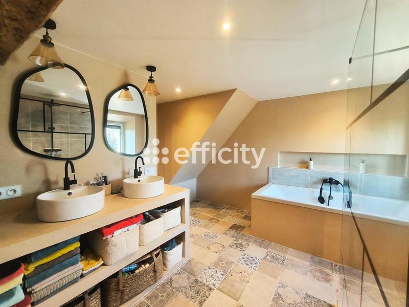 Maison en pierre - 125 m² - 5 pièces