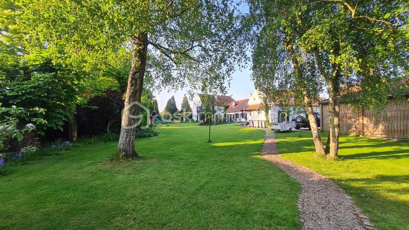 Demeure - 290 m² - 12 pièces