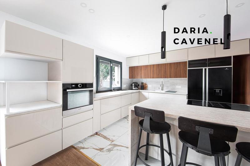 Maison - 140 m² - 5 pièces