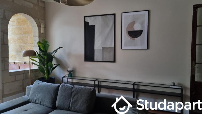 Chambre - 11 m² - 1 pièce