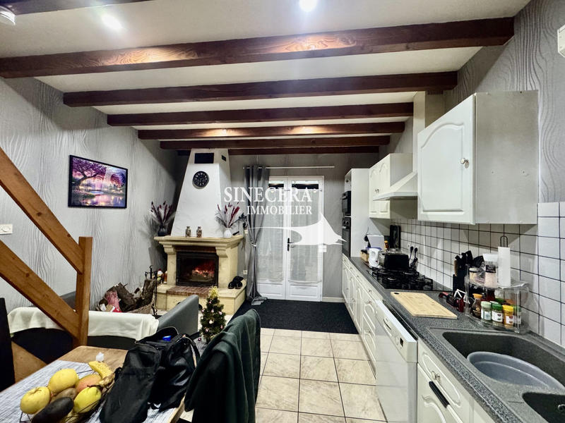 Maison traditionnelle - 160 m² - 9 pièces