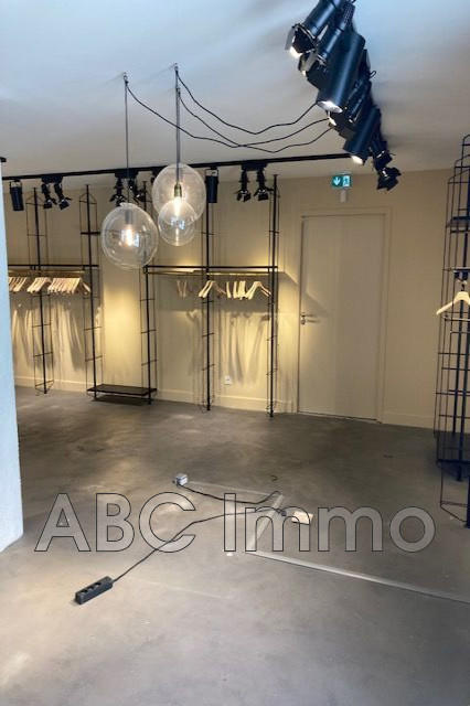 Local commercial - 157 m²