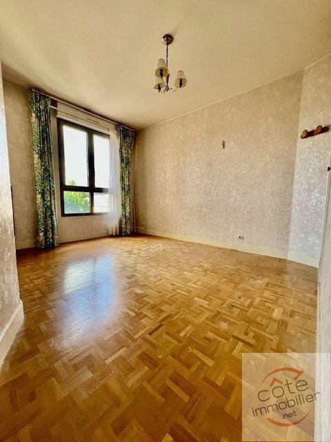 Appartement - 90 m² - 3 pièces