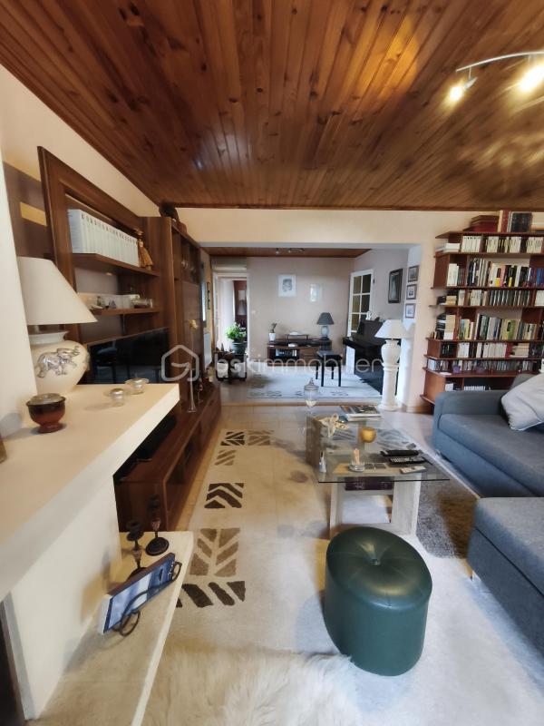 Longère - 221 m² - 10 pièces