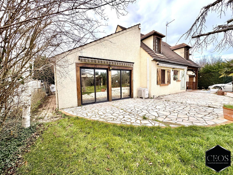 Maison - 210 m² - 8 pièces