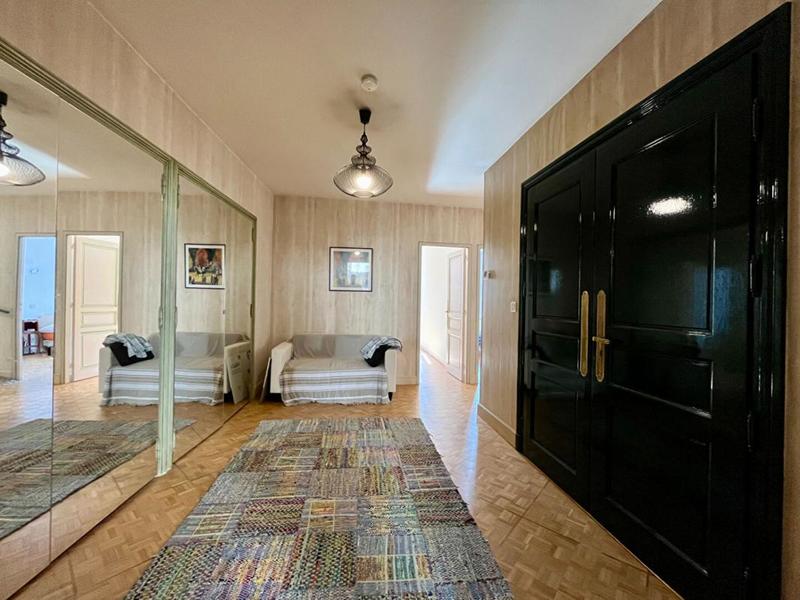 Appartement - 235 m² - 5 pièces