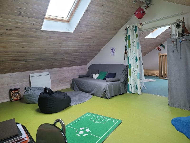 Maison - 96 m² - 6 pièces