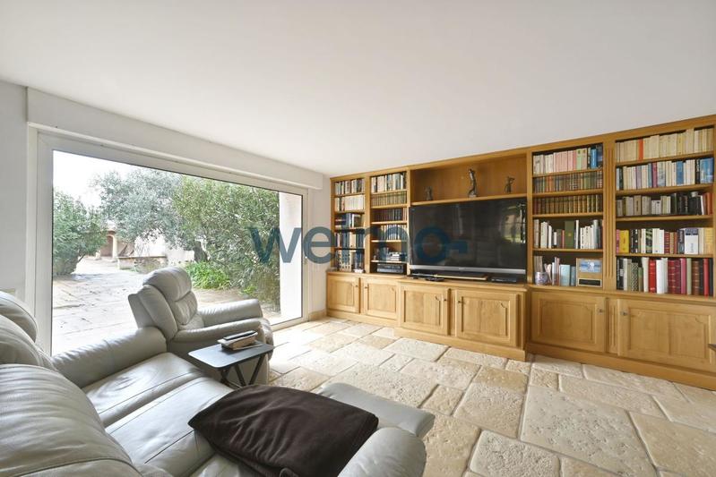 Mas - 350 m² - 10 pièces