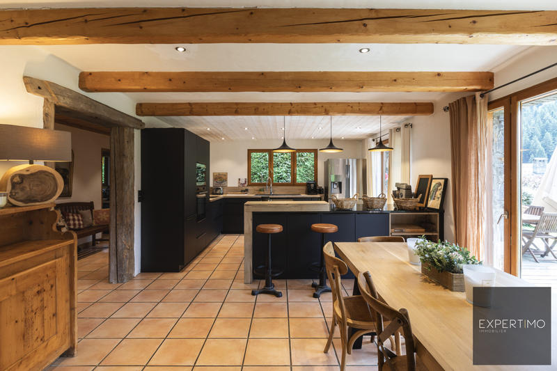 Maison - 176 m² - 7 pièces