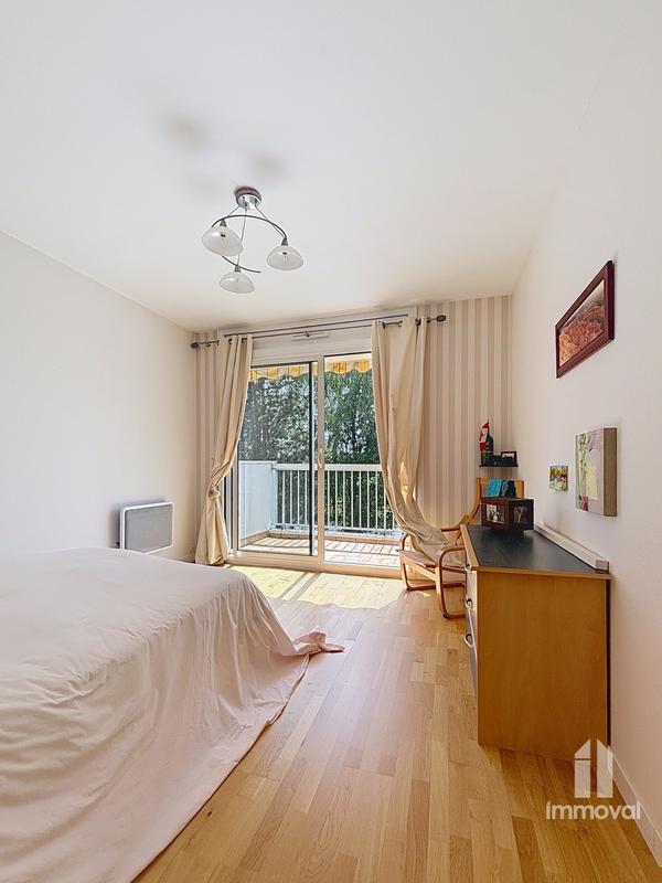 Appartement - 189 m² - 7 pièces