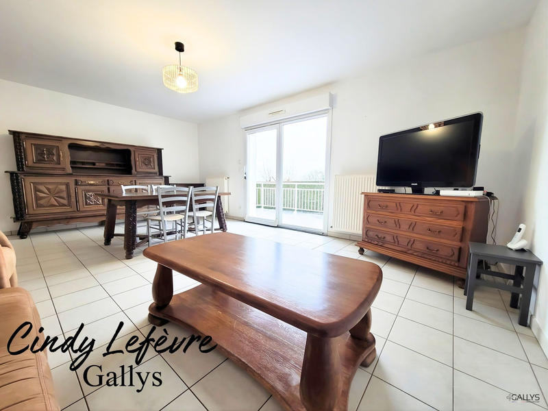 Maison - 94 m² - 5 pièces