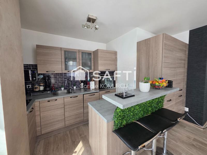 Appartement - 85 m² - 4 pièces