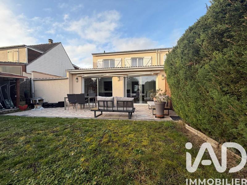 Maison - 110 m² - 5 pièces