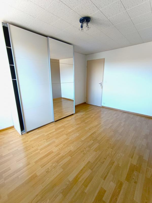 Appartement - 100 m² - 4 pièces