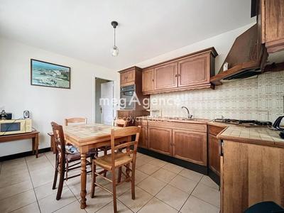 Maison - 131 m² - 6 pièces