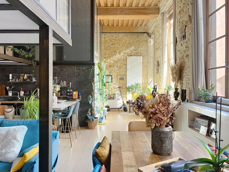 Loft - 80 m² - 3 pièces