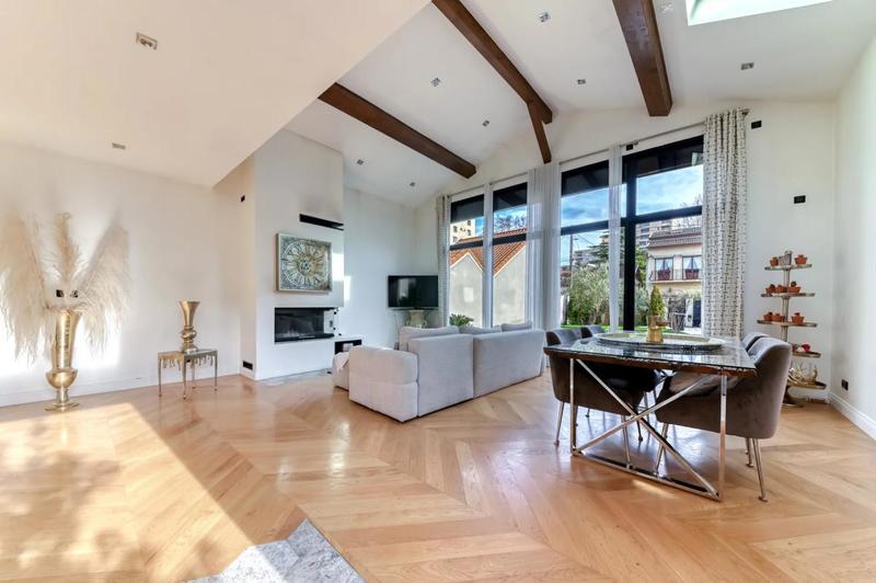 Maison - 140 m² - 5 pièces