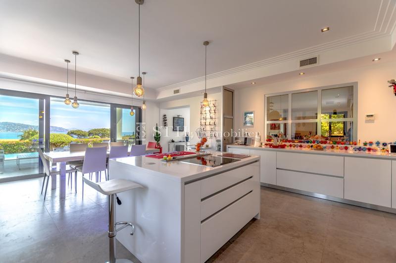 Villa - 295 m² - 5 pièces