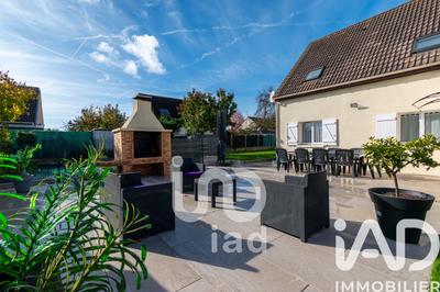 Maison - 200 m² - 10 pièces