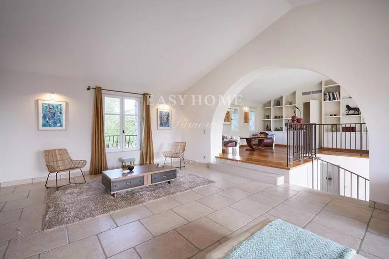 Villa - 380 m² - 10 pièces